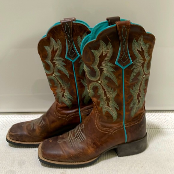 Ariat Shoes - Size5 1/2 womensAriat boots.